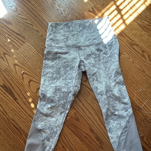 lululemon legging size 10 - Picture 2 of 4